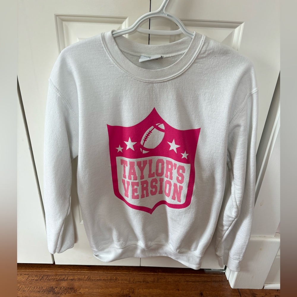 LOCK the Label white crew neck “NFL Taylor’s Version”